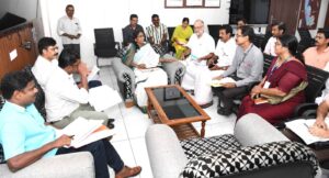 Read more about the article അരൂർ–തുറവൂർ ഉയരപ്പാത: ജനങ്ങളുടെ ആശങ്കകൾ പരിഹരിച്ച ശേഷമേ നിർമാണം മുന്നോട്ട് പോകൂ