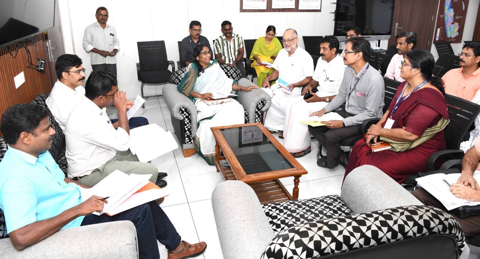 Read more about the article അരൂർ–തുറവൂർ ഉയരപ്പാത: ജനങ്ങളുടെ ആശങ്കകൾ പരിഹരിച്ച ശേഷമേ നിർമാണം മുന്നോട്ട് പോകൂ