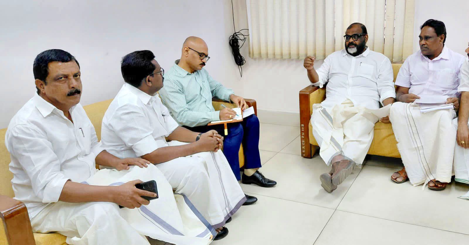 Read more about the article ഭരണിക്കാവിലെ ഗതാഗതക്കുരുക്ക് പരിഹാര യോഗമെന്ന പേരിൽ പ്രചരിക്കുന്നത് വ്യാജ വാർത്ത; വിശദീകരണവുമായി എംഎൽഎ ഉല്ലാസ് കോവൂർ