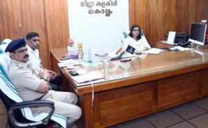 Read more about the article കൊട്ടാരക്കര അപകടം: ഭാരവാഹന പരിശോധന കർശനമാക്കും; ടിപ്പർ വാഹനങ്ങൾക്ക് സമയനിയന്ത്രണം