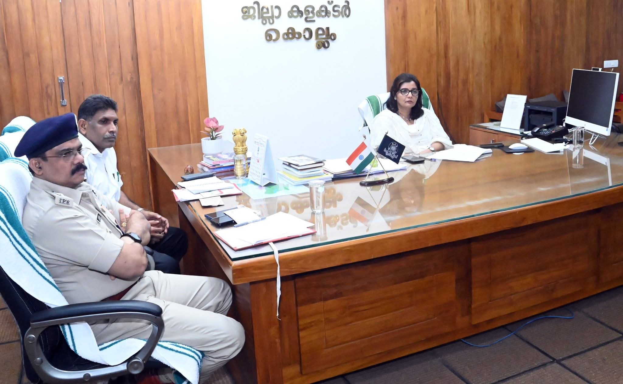 Read more about the article കൊട്ടാരക്കര അപകടം: ഭാരവാഹന പരിശോധന കർശനമാക്കും; ടിപ്പർ വാഹനങ്ങൾക്ക് സമയനിയന്ത്രണം
