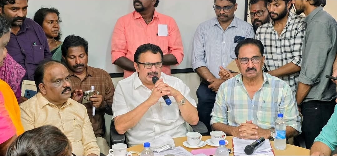 Read more about the article പാരിപ്പള്ളി മെഡിക്കൽ കോളേജിന്റെ വികസനത്തിന് പ്രതീക്ഷ; ആരോഗ്യ മന്ത്രിയുടെ പ്രഖ്യാപനങ്ങളെ സ്വാഗതം ചെയ്ത് എൻ.കെ. പ്രേമചന്ദ്രൻ