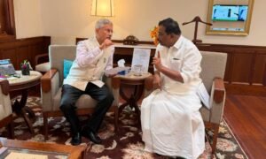 Read more about the article വിയറ്റ്നാം ബോട്ട് ദുരന്തം: സമഗ്ര അന്വേഷണം, നഷ്ടപരിഹാരം ഉറപ്പാക്കണം; കേന്ദ്ര വിദേശകാര്യ മന്ത്രിയുമായി കൂടിക്കാഴ്ച നടത്തി കൊടിക്കുന്നിൽ സുരേഷ് എംപി