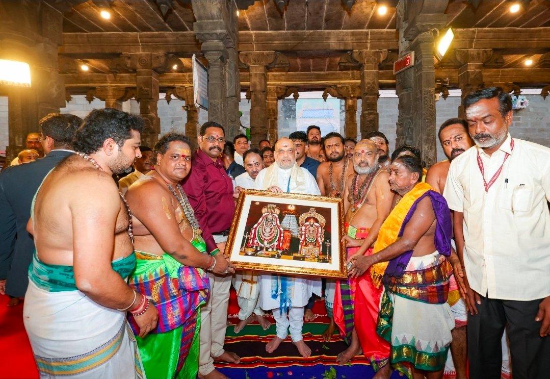 Read more about the article തിരുവണ്ണാമലൈ അരുണാചലേശ്വര ക്ഷേത്രത്തിൽ ദർശനം നടത്തി അമിത് ഷാ