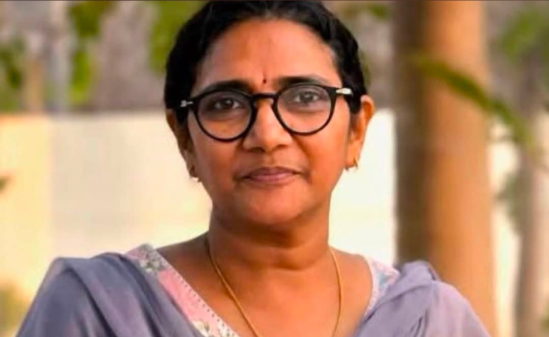 You are currently viewing പഞ്ചായത്ത് യോഗത്തിനിടെ ഹെൽത്ത് ഇൻസ്പെക്ടർ കുഴഞ്ഞുവീണ് മരിച്ചു
