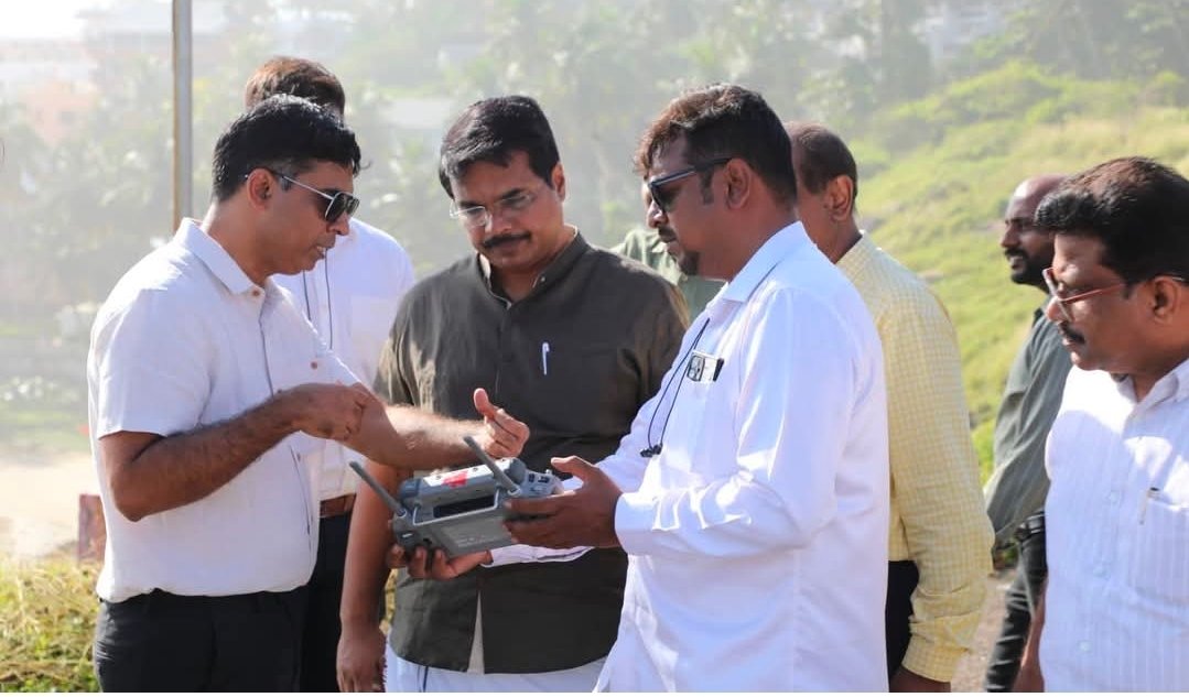 Read more about the article മത്സ്യത്തൊഴിലാളികളുടെ കടൽസുരക്ഷയ്ക്ക് ഡ്രോൺ സാങ്കേതികവിദ്യ; വിഴിഞ്ഞത്ത് സാധ്യതാ പഠനം
