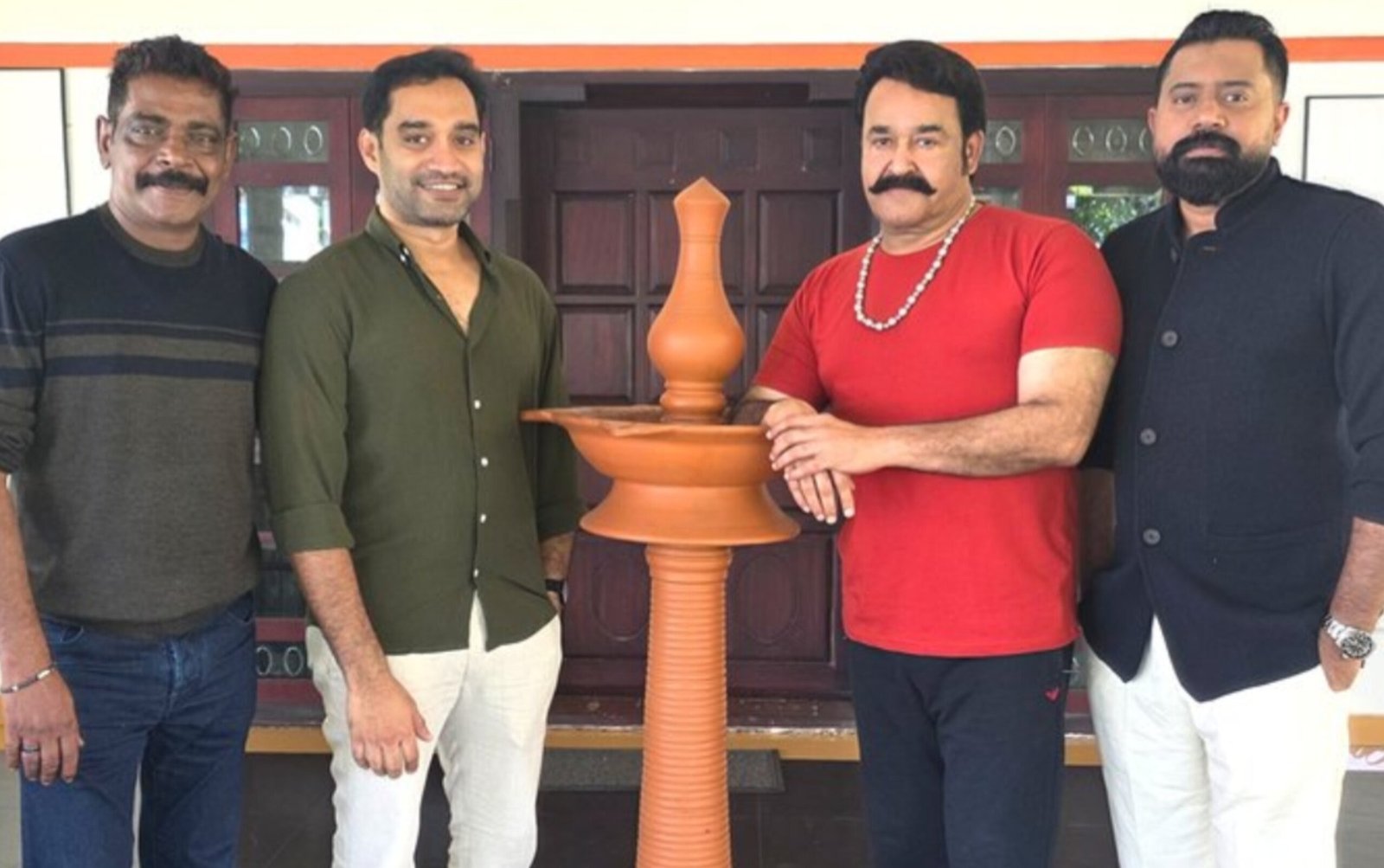 Read more about the article മോഹൻലാലും അനൂപ് സത്യനും ഒന്നിക്കുന്നു; പുതിയ ചിത്രത്തിന്റെ ചിത്രീകരണം നവംബറിൽ