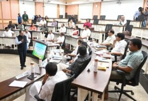 Read more about the article ‘റീ ഇമാജിനിങ് കേരളം’: മുഖ്യമന്ത്രിക്കും മന്ത്രിമാർക്കും ഐ.ഐ.എം കോഴിക്കോട് പ്രത്യേക പരിശീലനം