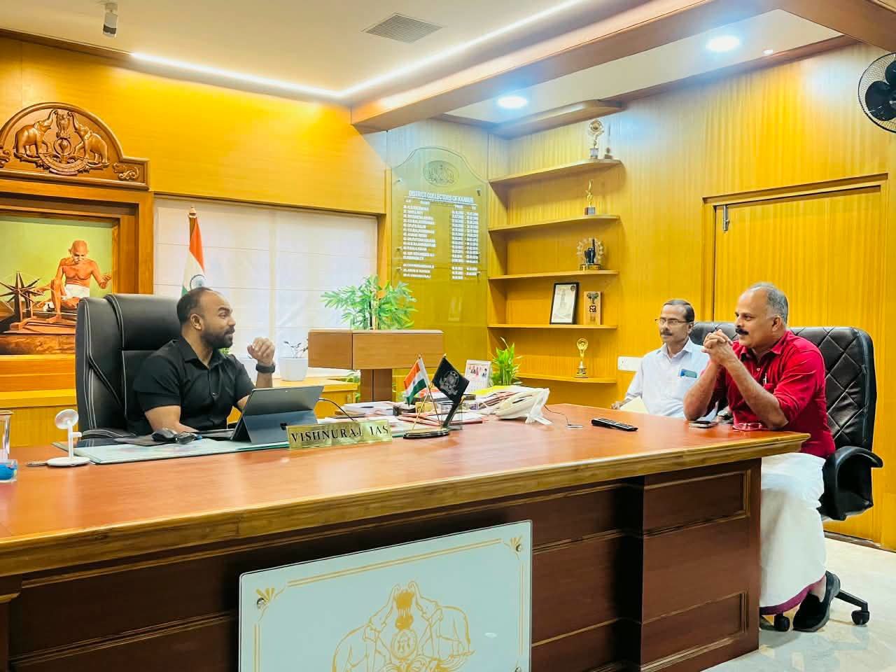 Read more about the article പാപ്പിനിശ്ശേരി-വളപട്ടണം പാലം: ഗതാഗതക്കുരുക്കിന് പരിഹാരം തേടി എംഎൽഎ കലക്ടർക്ക് നിവേദനം നൽകി