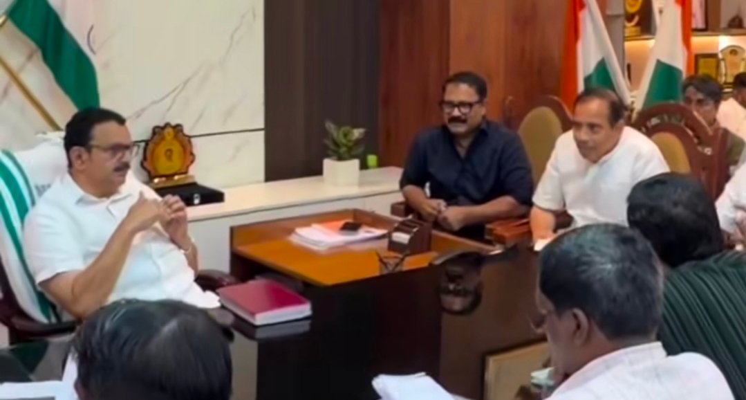 Read more about the article കാസർകോട് മെഡിക്കൽ കോളേജ് പൂർത്തീകരണം: നടപടികൾക്ക് വേഗം കൂട്ടാൻ ഉന്നതതല യോഗം