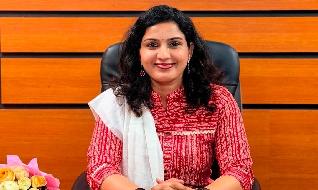 Read more about the article സ്റ്റേറ്റ് ഹെൽത്ത് ഏജൻസി എക്സിക്യൂട്ടീവ് ഡയറക്ടറായി ഡോ. രേണു രാജ് ഐഎഎസ് ചുമതലയേറ്റു