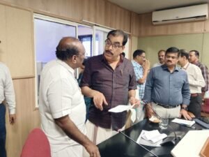 Read more about the article ടാർ വില കുതിച്ചുയർന്നു; റോഡ് നിർമാണം സ്തംഭനം: മന്ത്രി ഇടപെടണമെന്ന് എൻ.കെ. അക്ബർ