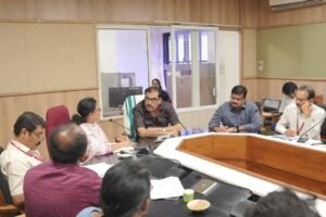 Read more about the article വടകര മണ്ഡലത്തിലെ പൊതുമരാമത്ത് പ്രവൃത്തികൾ വേഗത്തിലാക്കാൻ തീരുമാനം
