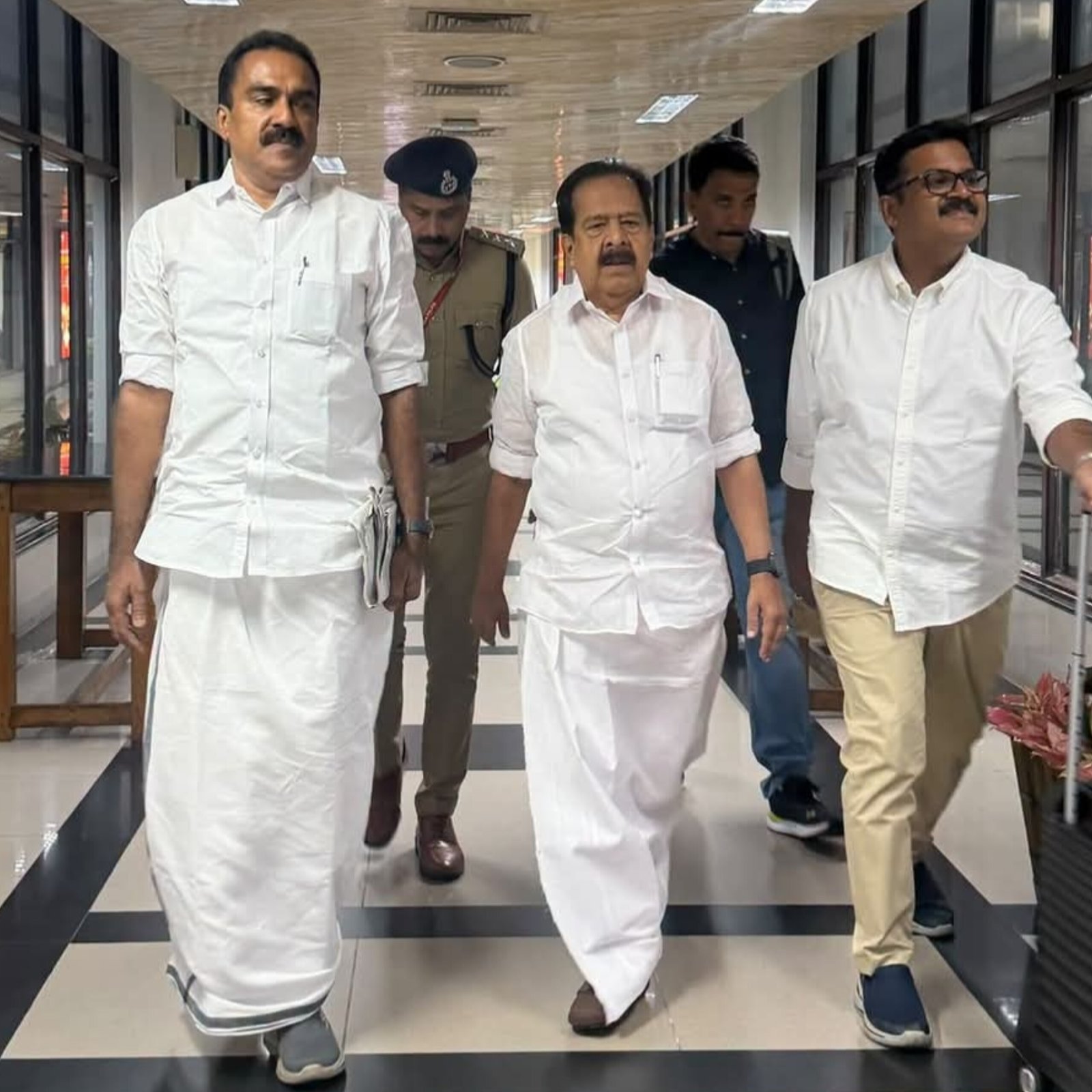Read more about the article ജനാധിപത്യവും വോട്ടവകാശവും സംരക്ഷിക്കാൻ ഡൽഹിയിൽ സമരവീഥിയിൽ അണിനിരന്ന് രമേശ് ചെന്നിത്തല
