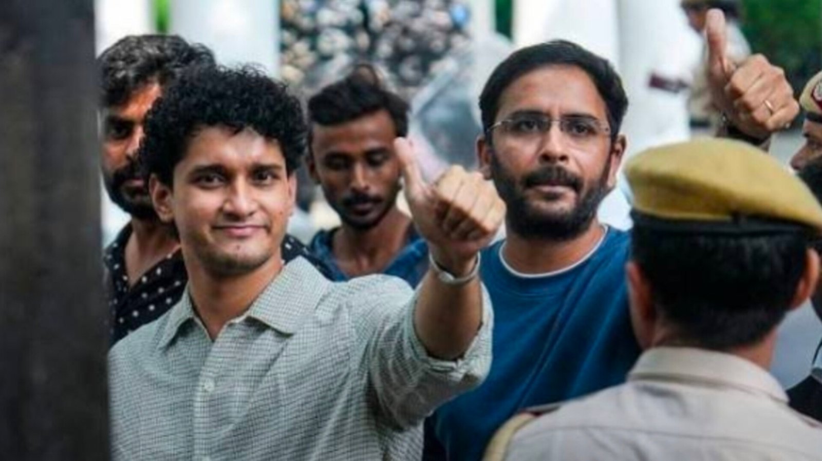Read more about the article സിജെപി നേതാക്കൾക്ക് മോചനം; സൗരവ് ദാസിന്റെയും ആശുതോഷ് റങ്കയുടെയും ജാമ്യബോണ്ടുകൾ അംഗീകരിച്ചു
