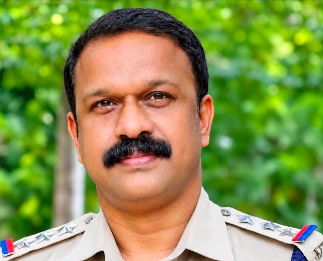 Read more about the article വിവാഹവാഗ്ദാനം നൽകി യുവതിയെ ഗർഭിണിയാക്കിയെന്ന പരാതി; പത്തനംതിട്ട ഡിവൈഎസ്പി റാങ്കിലുള്ള ഉദ്യോഗസ്ഥന് സസ്പെൻഷൻ
