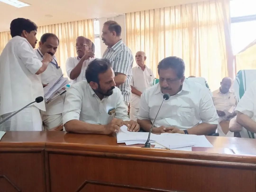 Read more about the article രണ്ടാംവിള നെൽകൃഷിക്ക് ആവശ്യമായ ജലം ഉറപ്പാക്കണം; മലമ്പുഴ ഡാമിലെ ജലലഭ്യതയിൽ ആശങ്കയെന്ന് ടി.എം. ശശി എംഎൽഎ